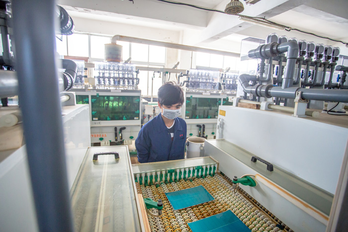 金屬蝕刻加工除油是指什么，有什么作用？